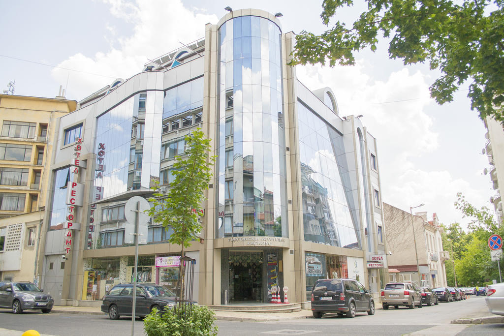 Haskovo Hotel Exterior photo